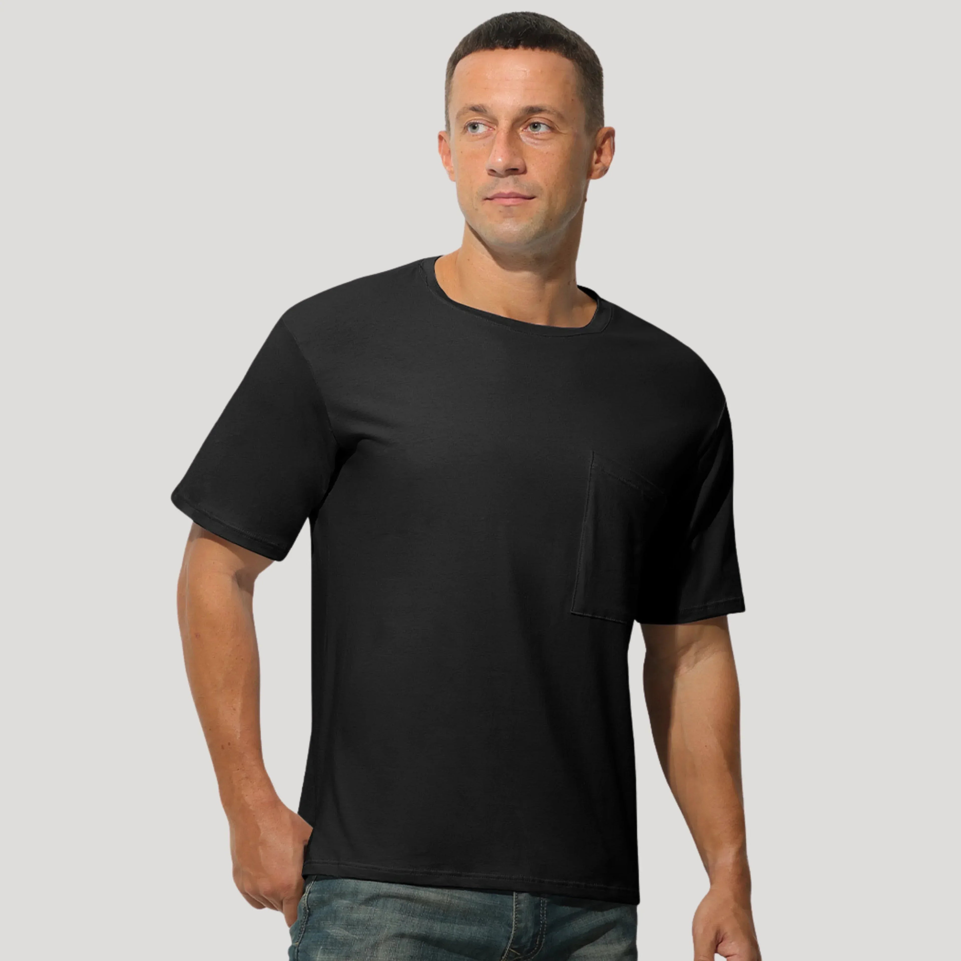 Essential Pocket Crew Neck - Zekira