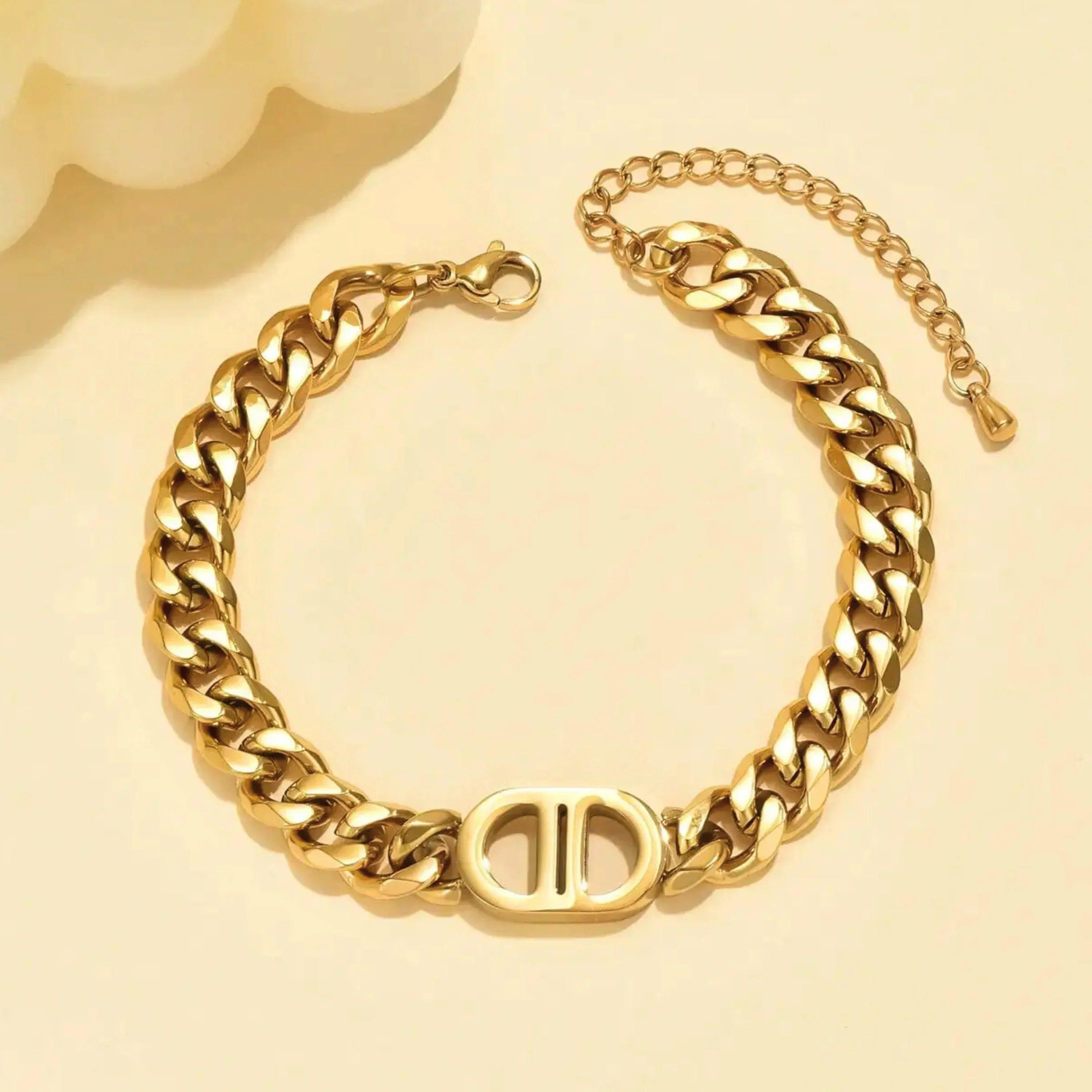 Marcella Cuff - Zekira